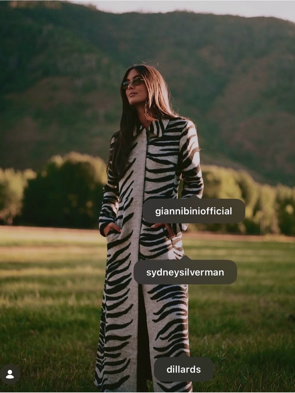 ISO 🆘 Looking for this Coat